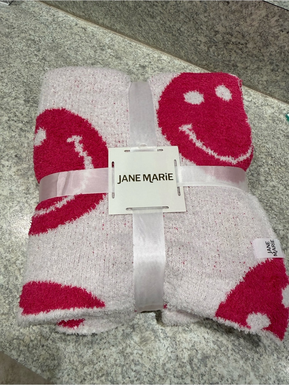 Jane Marie Sweet Smiles Pink Smiley Face Blanket 50x60 Brand New